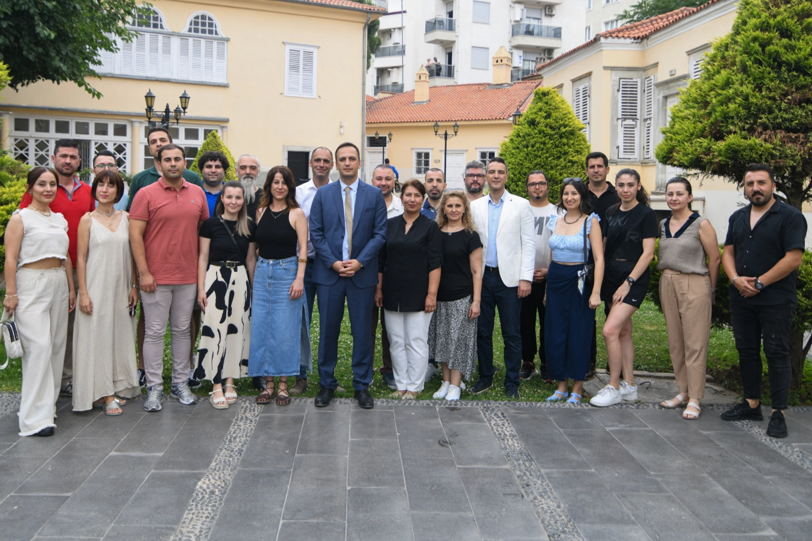 Bornova’da yarı zamanlı kadro dönemi bitti