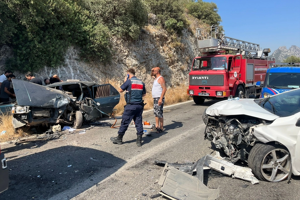 Muğla Milas't kaza: Otomobiller çarpıştı haberinin görseli