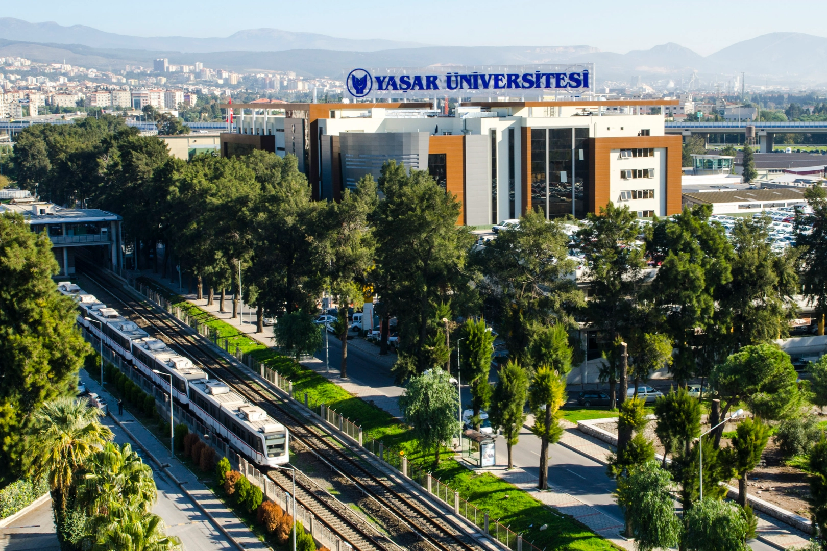 Yaşar Üniversitesi etki sıralamasında dünya listesinde