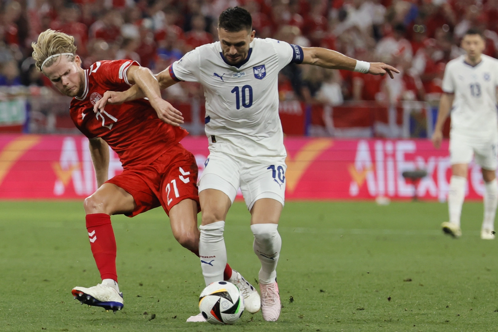 EURO 2024'te Sırbistan ile berabere kalan Danimarka son 16 turuna yükseldi haberinin görseli