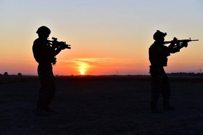 Fırat Kalkanı bölgesinde teröristler etkisiz hale getirildi haberinin görseli