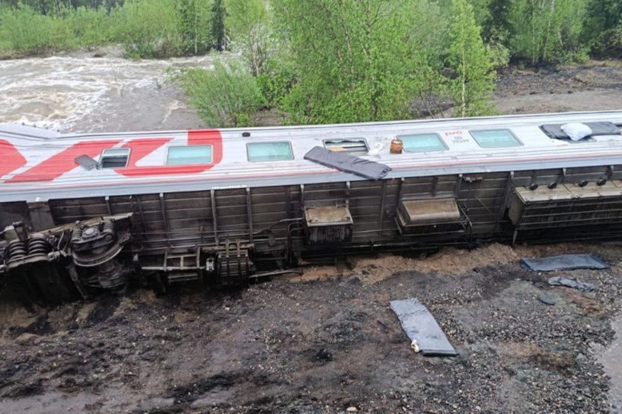 Rusya'da yolcu treni kaza yaptı: Çok sayıda yaralı var