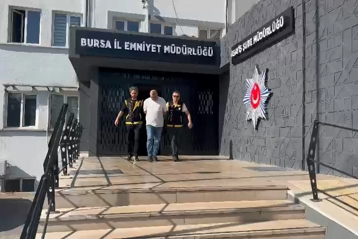 Para için husumetlisini vurmuştu, adliyeye sevk edildi haberinin görseli