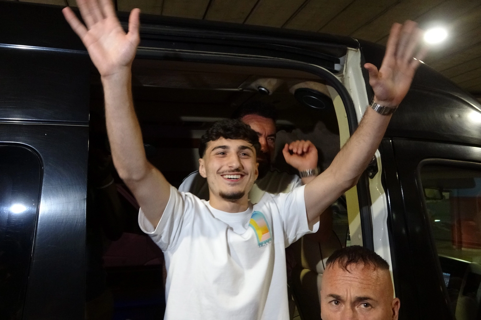 Trabzonspor'un yeni transferi Cihan Çanak Trabzon'da haberinin görseli