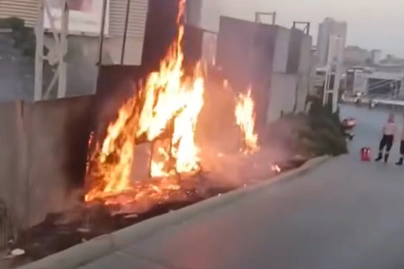 İstanbul’da bir AVM'nin otoparkında korkutan yangın haberinin görseli
