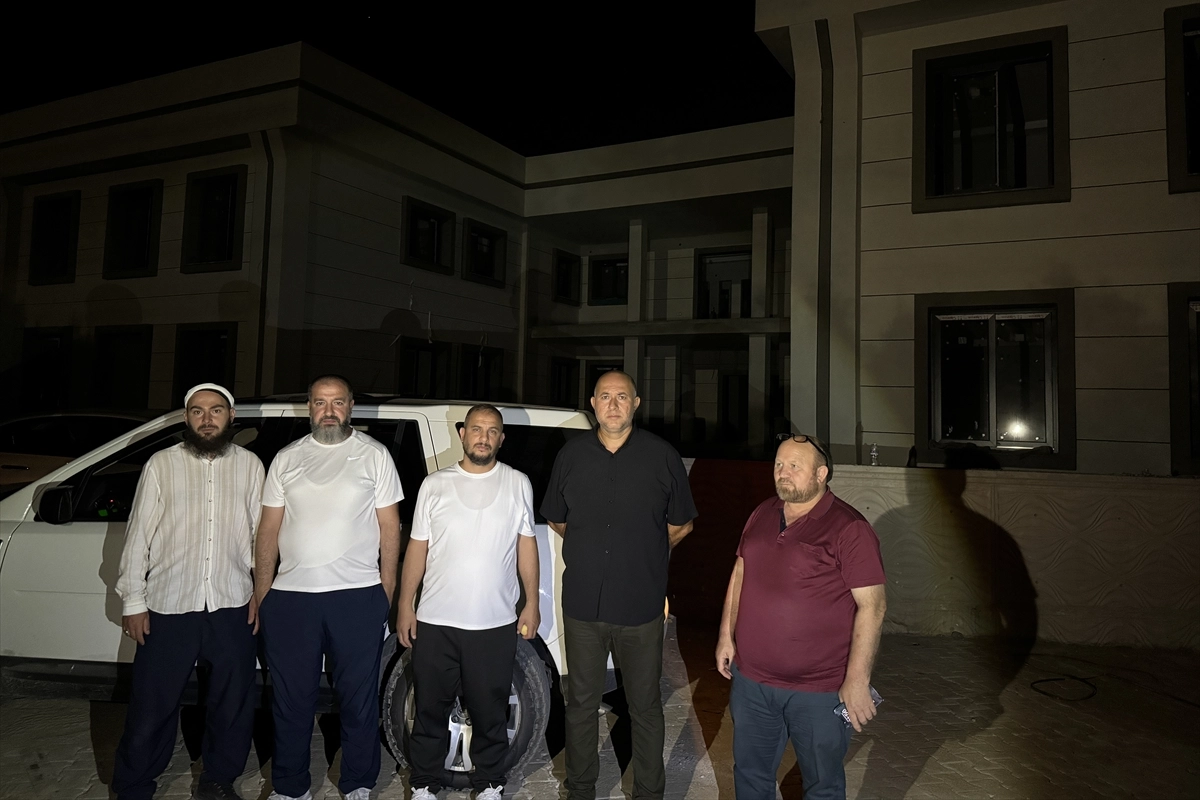 İzmir Haber: Kur'an kursu inşaatının yıkılacağı iddiası mahalleliyi ayaklandırdı! İnşaat önünde nöbet tutuyorlar haberinin görseli