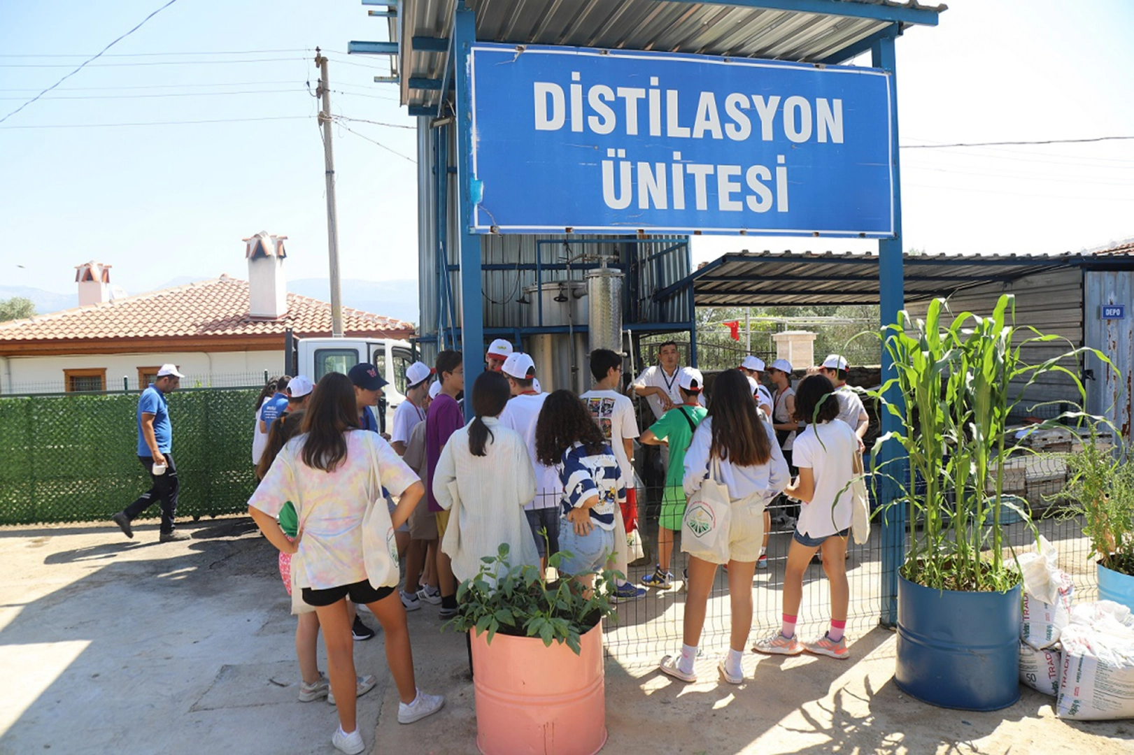 Muğla’da Yerel Tohum Merkezi öğrencileri toprakla buluşturdu