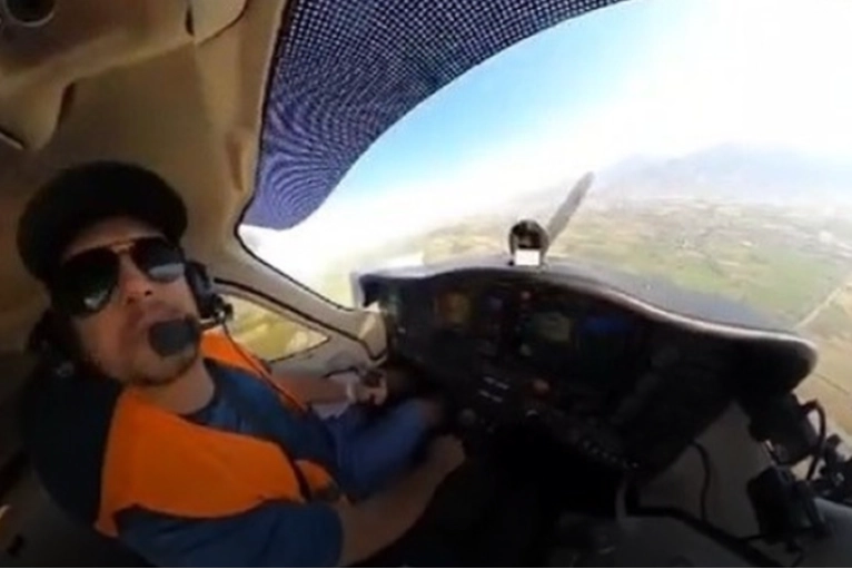 Havada motoru duran uçağın pilotu: Olabildiğince sakin kaldım haberinin görseli