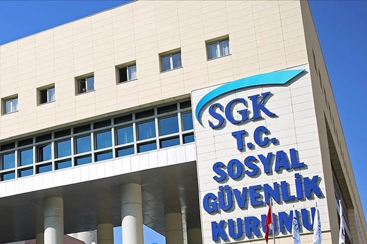 Geçen yıl SGK tarafından 88 bin 455 kişinin sigortalılığı iptal edildi haberinin görseli