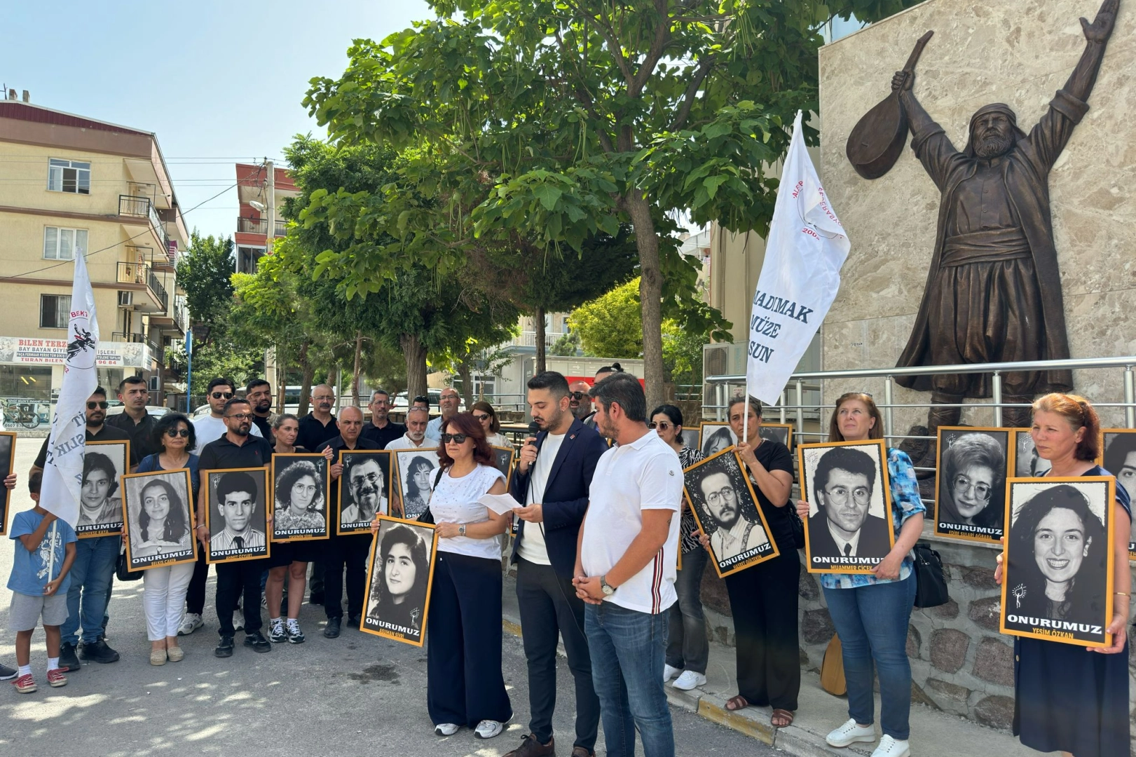 CHP Menemen Gençlik Kolları Madımak'ı unutmadı haberinin görseli
