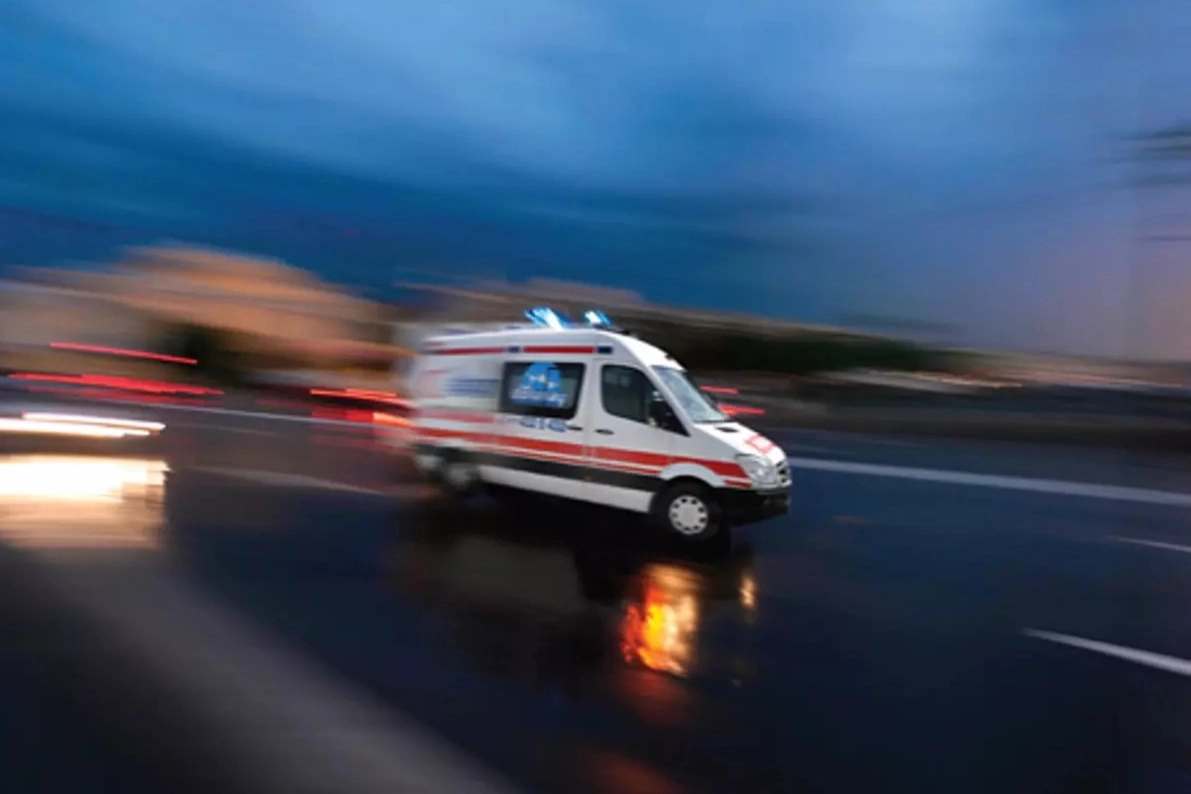 İzmir'de istinat duvarına çarpan motosikletin sürücüsü öldü haberinin görseli