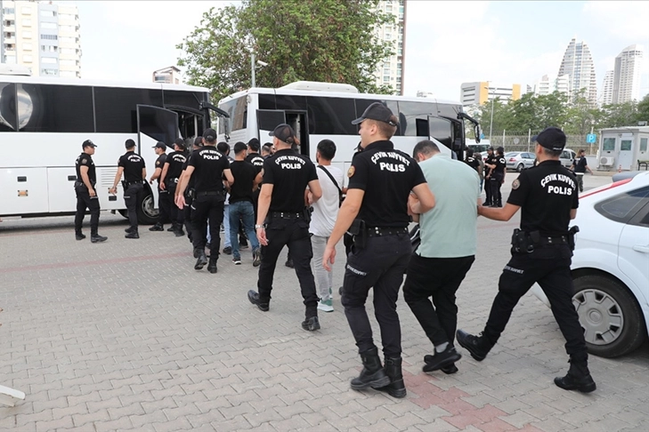 Mersin'de yasa dışı bahis operasyonu: 15 ilde 72 şüpheli yakalandı