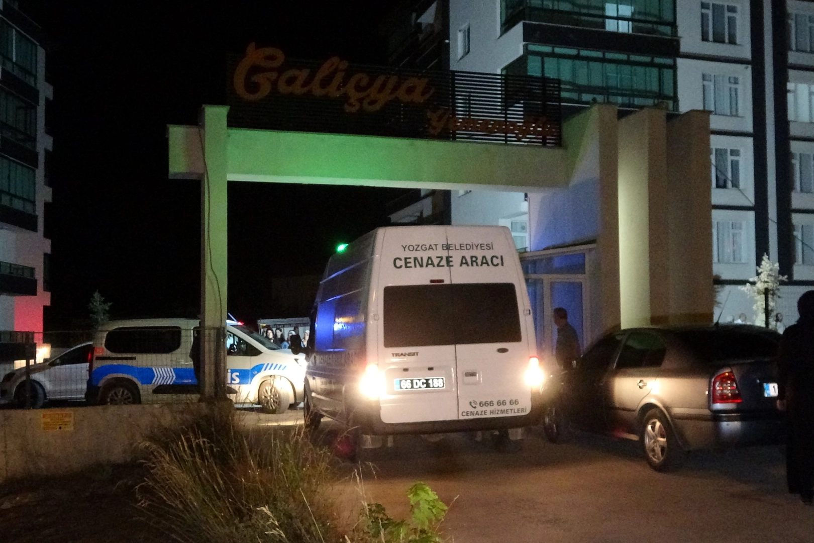 Asansör ile duvar arasında sıkışan kadın öldü haberinin görseli