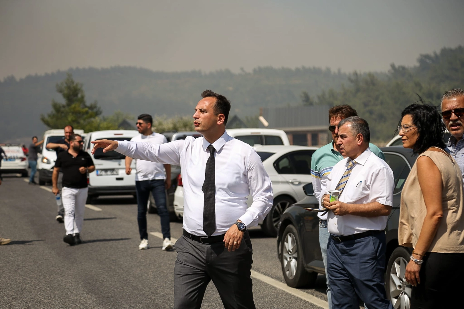 Başkan Eşki yangın bölgesinde: Bornova Belediyesi tüm imkanlarını seferber etti