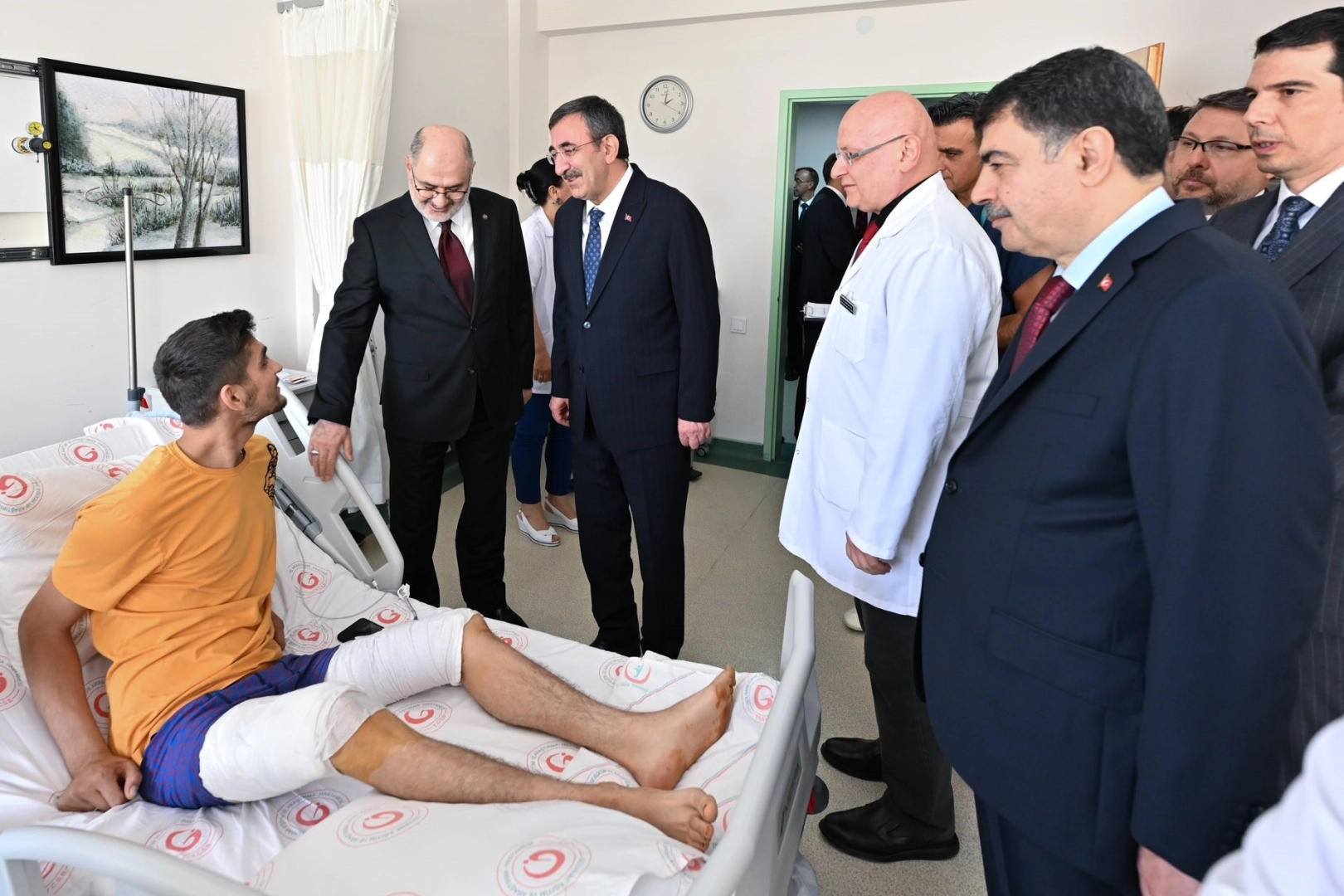 Cevdet Yılmaz'dan gazilere ziyaret haberinin görseli