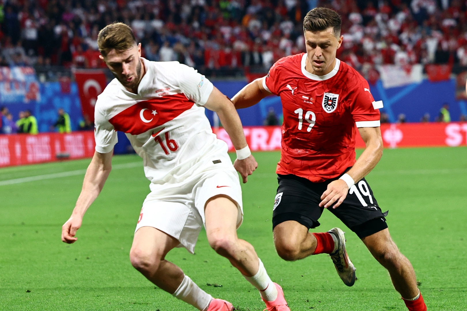 Orkun Kökçü ile İsmail Yüksek  Hollanda ile oynanacak çeyrek final maçında yer alamayacak! haberinin görseli