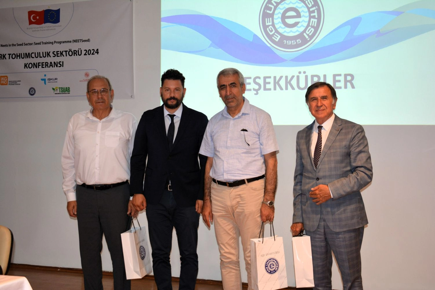 Tohumculuğun geleceği EÜ’de konuşuldu haberinin görseli