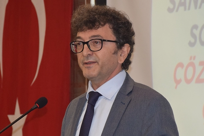 Yüksel Taşkın: Kayyım rektör, milletvekillerinden ürktü