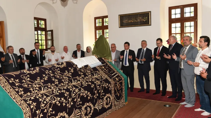 1. Murad Hüdavendigar şehadetinin 635’inci yılında anıldı haberinin görseli