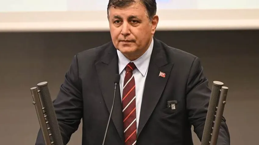 Başkan Tugay’dan yeni kadın başkana tebrik