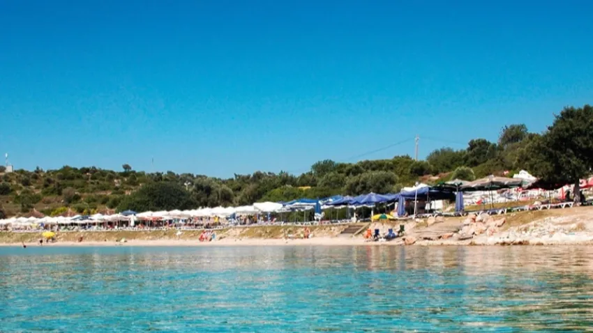 Çeşme'de doğal güzellikleriyle öne çıkan ücretsiz halk plajları