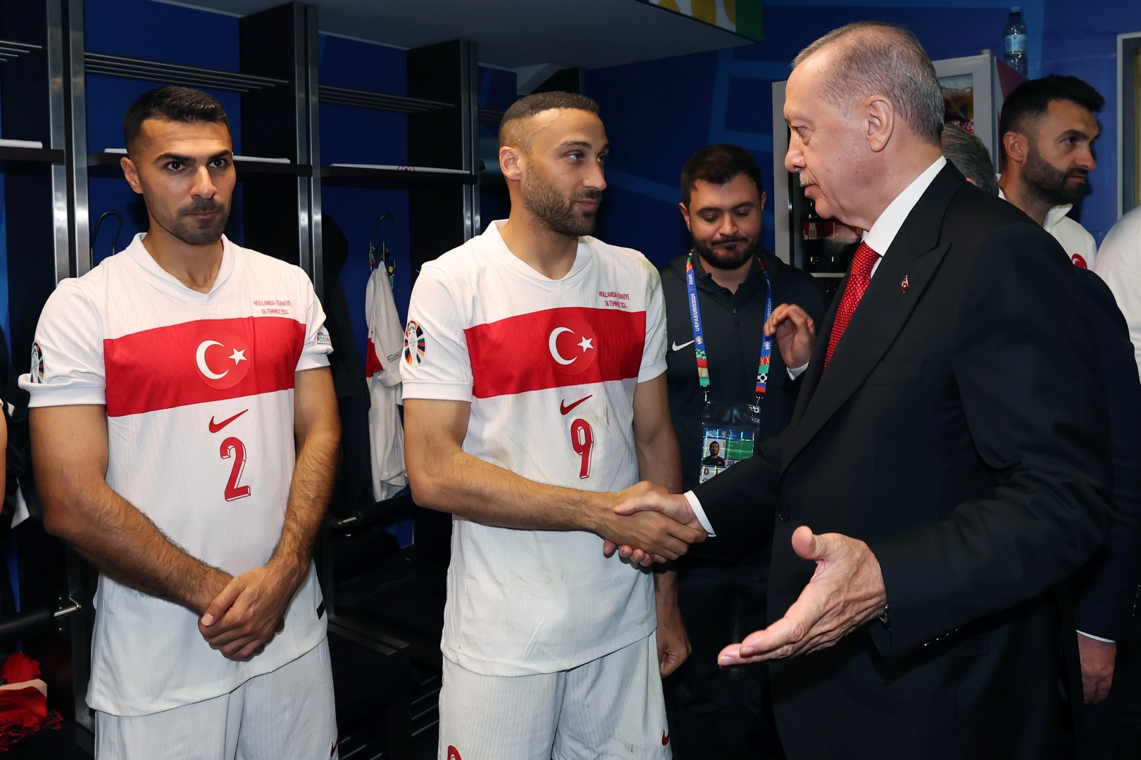 Cumhurbaşkanı Erdoğan millileri tebrik etti haberinin görseli