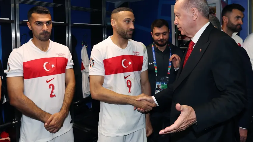 Cumhurbaşkanı Erdoğan millileri tebrik etti