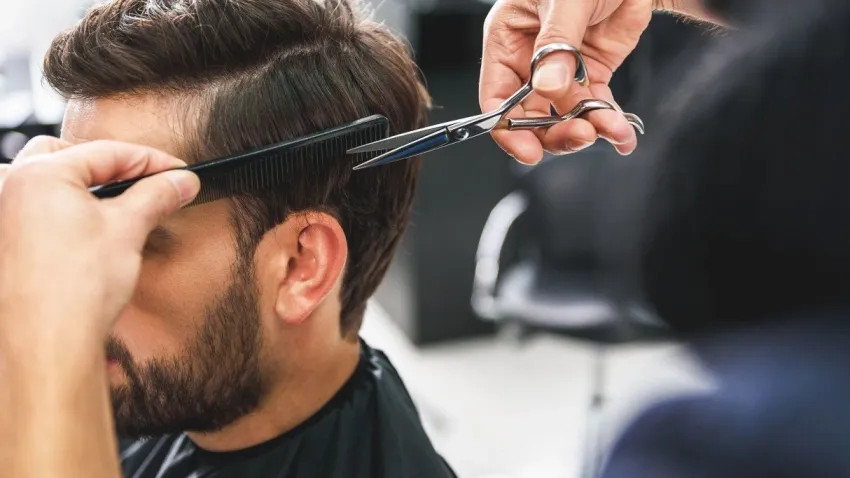 İzmir’de berber ve kuaförler hangi günlerde kapalı olacak? haberinin görseli