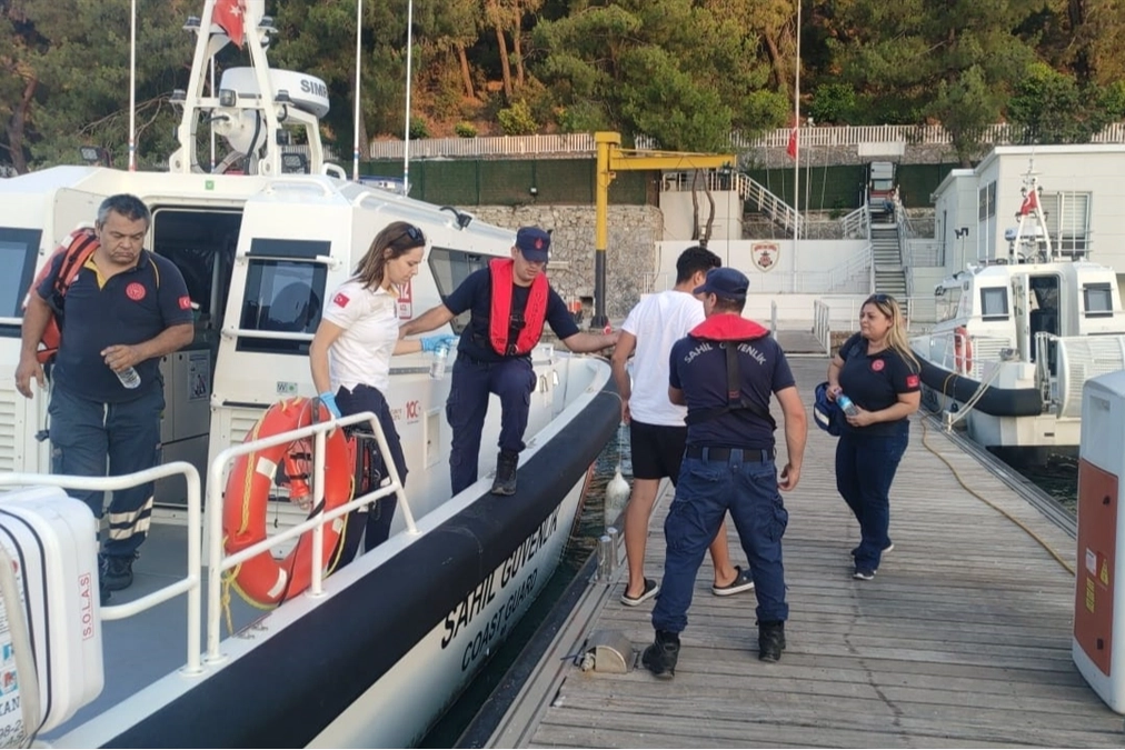 Muğla’da bir kişi yatta rahatsızlandı haberinin görseli