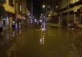 Samsun'da sağanak yağış yolları göle çevirdi