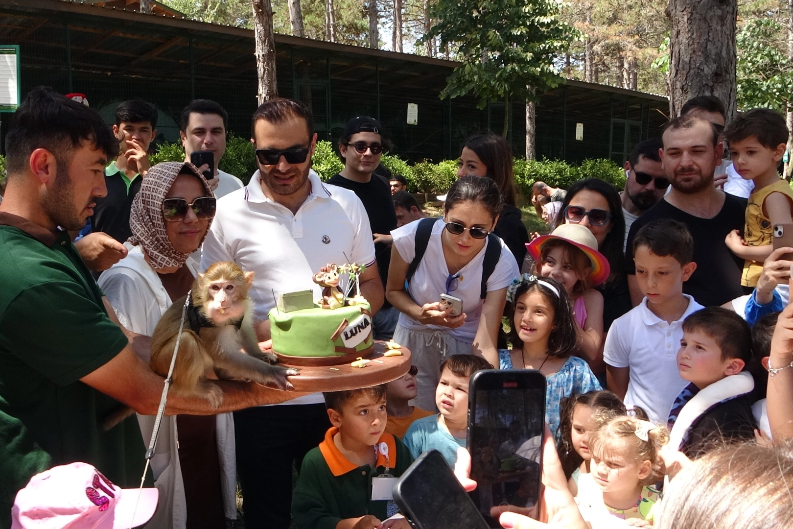 İki yıldır kuvözde tutulan Luna’ya doğum günü sürprizi