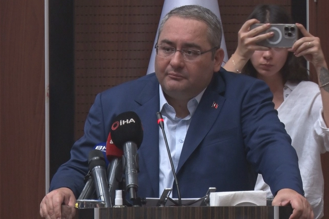Acılı anne Keçiören Belediye Başkanı Özarslan’dan yardım istedi haberinin görseli