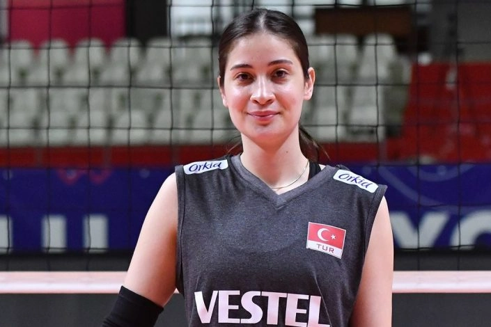 Milli voleybolcu Tuğba Şenoğlu İvegin kimdir? Tuğba Şenoğlu İvegin kaç yaşında? Tuğba Şenoğlu İvegin nereli?