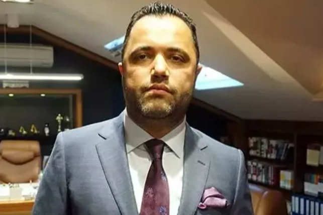  Rezan Epözdemir kimdir? haberinin görseli