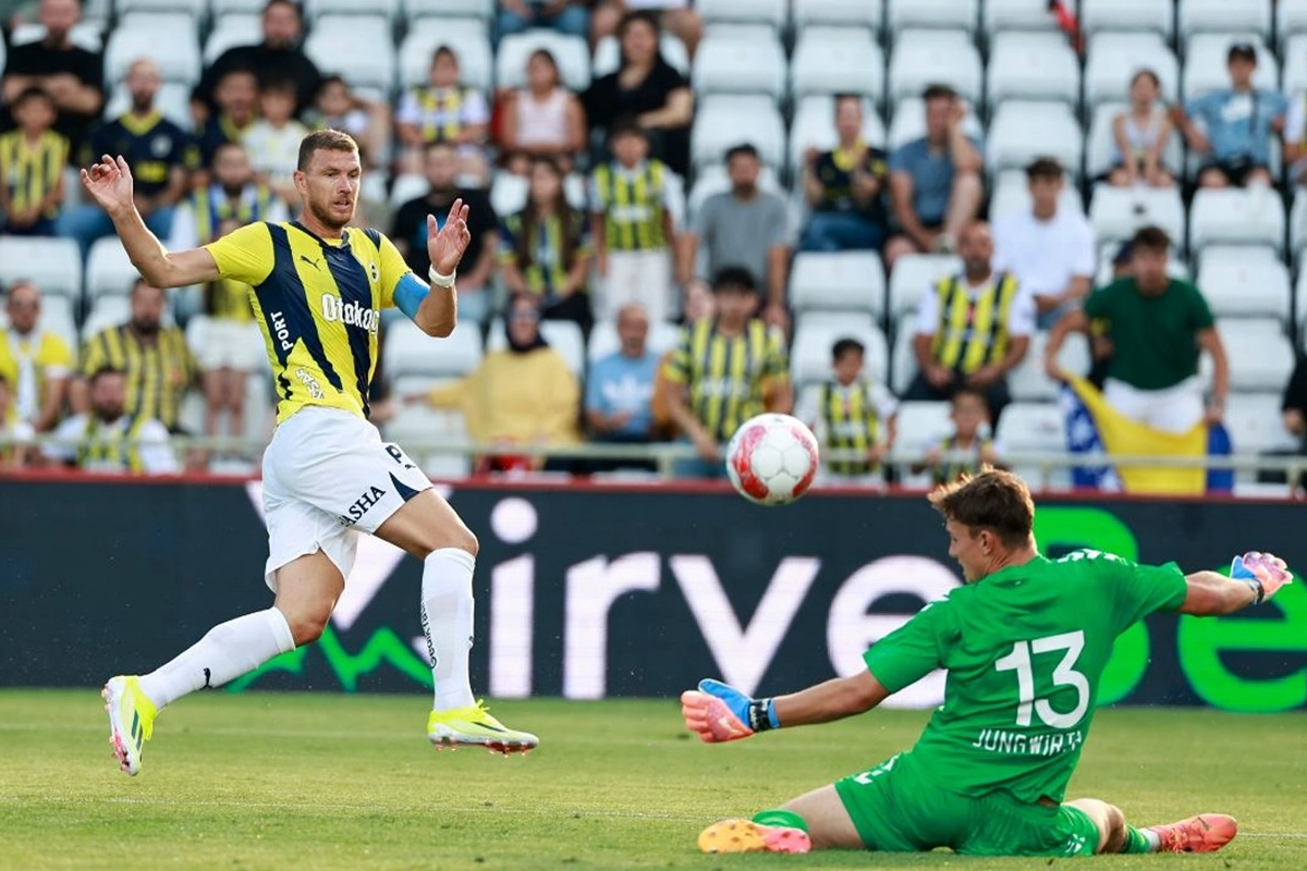 Fenerbahçe - Hajduk Split maçı bugün mü? Fenerbahçe - Hajduk Split maçı hangi kanalda, saat kaçta? haberinin görseli