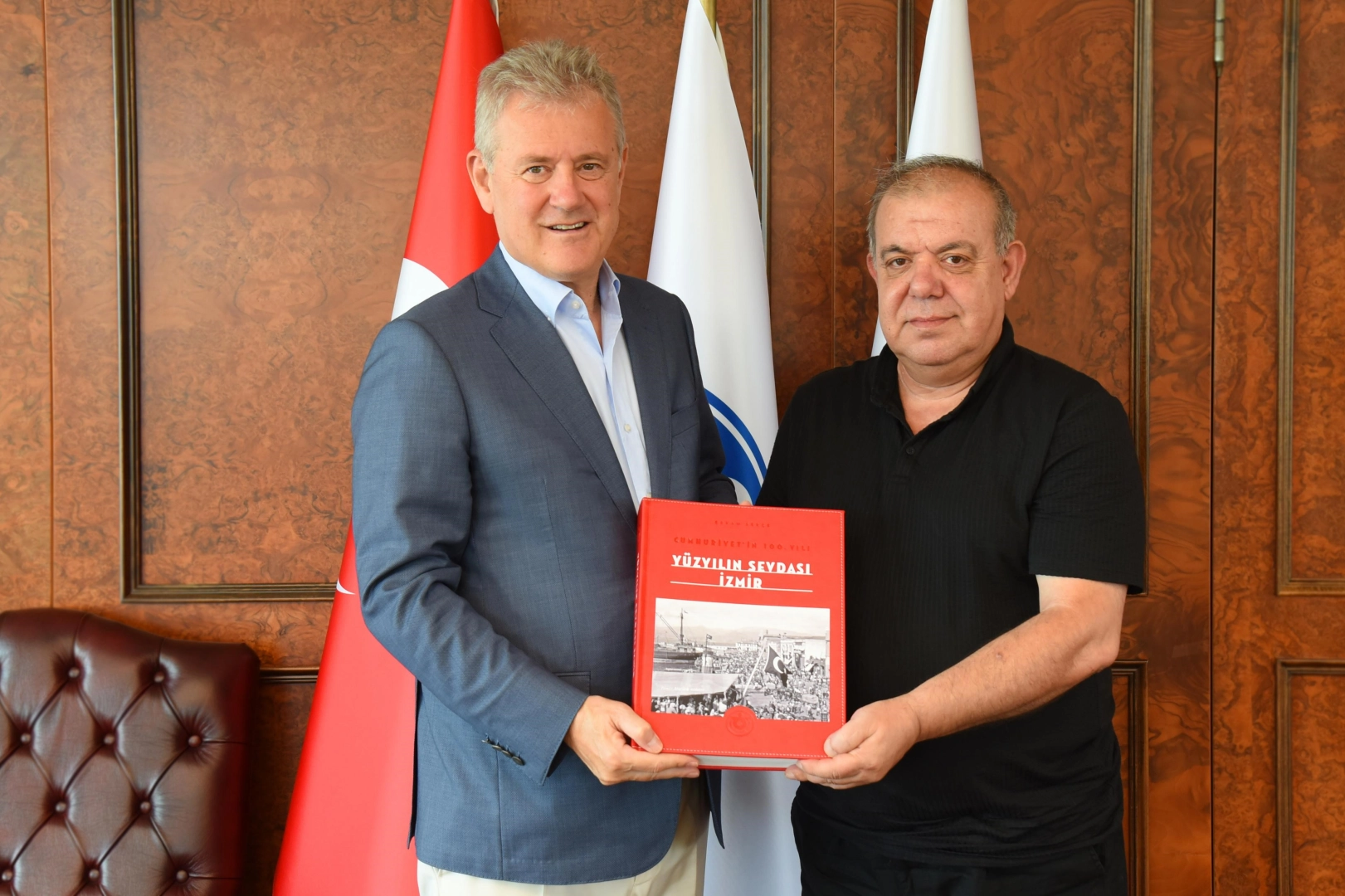 İzmir Ticaret Odası'ndan anlamlı kitap: Yüzyılın Sevdası İzmir haberinin görseli