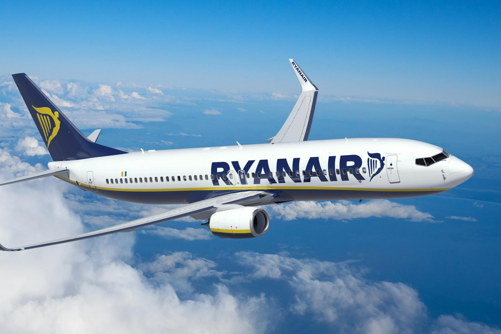 Ryanair'de kırık cam alarmı! Ryanair hangi ülkeye ait?