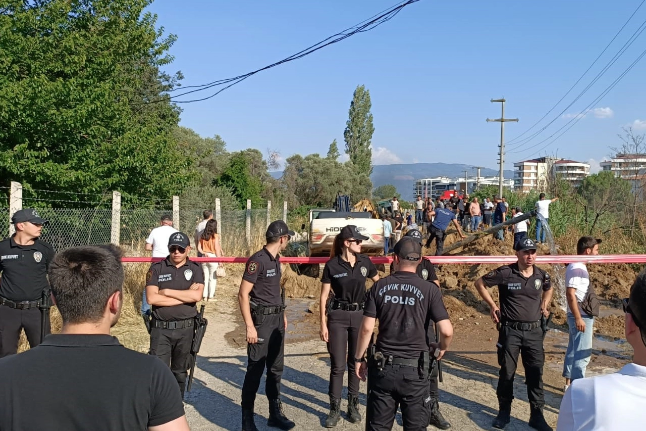Göçük altında hayatını kaybeden işçilerin kimlikleri belli oldu haberinin görseli