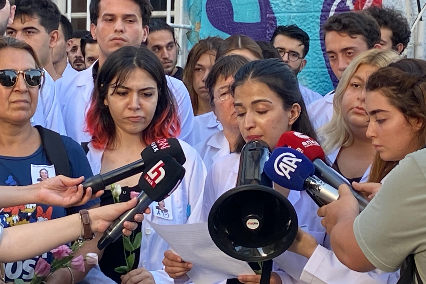 Özge Ceren Deniz hayatını kaybettiği yerde anıldı: Hepimiz birer Özge'yiz haberinin görseli