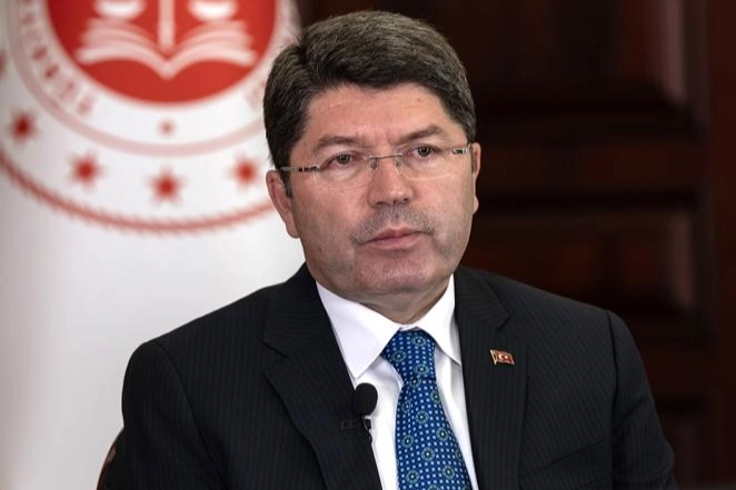 Bakan Tunç : Mersin'deki olayda 9 kişi gözaltına alındı haberinin görseli