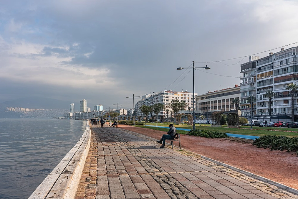 İzmir’de bugün hava nasıl olacak? 15 Temmuz İzmir günlük hava durumu haberinin görseli