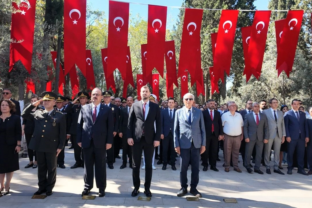15 Temmuz programlarında  vekillerin yeri boş kaldı haberinin görseli
