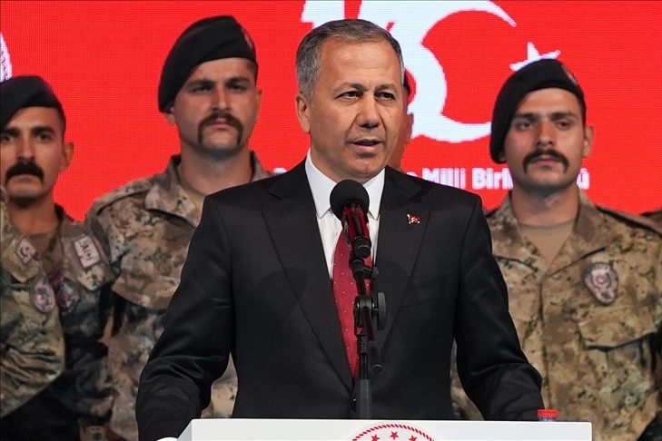 Bakan Yerlikaya 15 Temmuz şehitlerini anma programında konuştu: Bu ülkenin yegane sahibi biziz haberinin görseli
