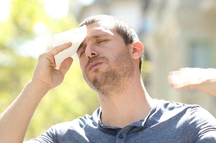 Güneş çarpması nedir, güneş çarpması belirtileri nelerdir, güneş çarpmasından nasıl korunabiliriz?  haberinin görseli