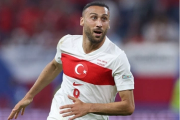 İmzayı attı: Censk Tosun resmen Fenerbahçe’de