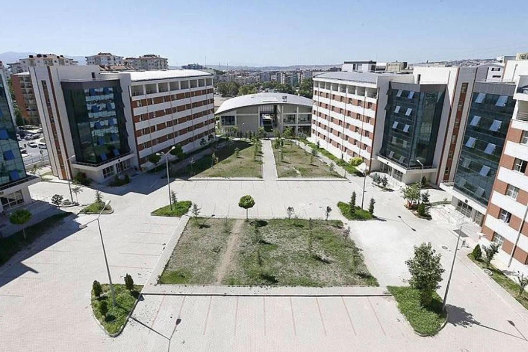 İzmir KYK kız yurtları ve İzmir KYK erkek yurtları haberinin görseli