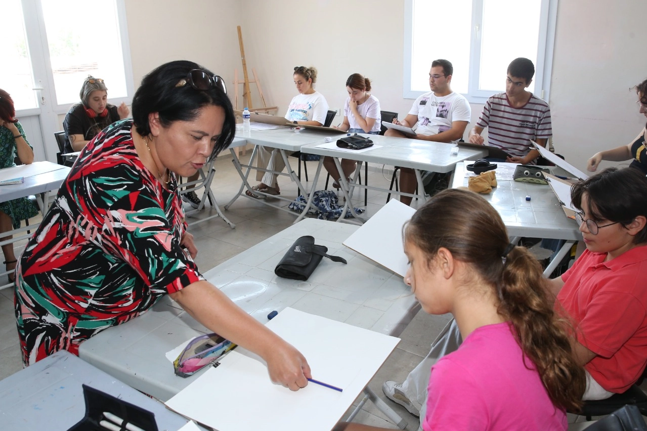 Çiğli’de Güzel Sanatlara Hazırlık Kursları devam ediyor