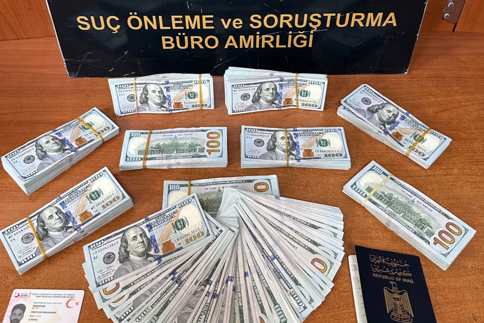 Kanada vatandaşını 100 bin dolar dolandırdı, kaçmaya çalışırken yakalandı haberinin görseli