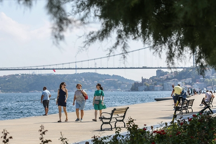 AKOM'dan İstanbul için sıcaklık ve nem uyarısı haberinin görseli