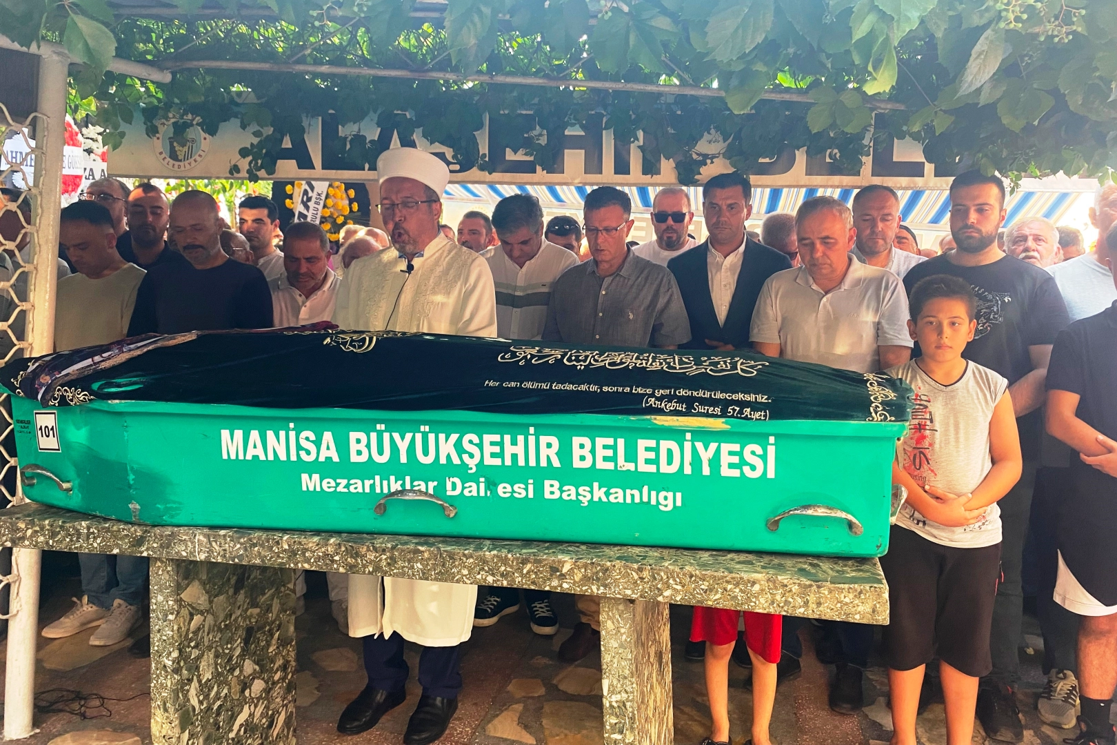 Belediye Başkanı Ahmet Öküzcüoğlu’nun acı günü: Annesi Vicdan Öküzcüoğlu hayatını kaybetti haberinin görseli